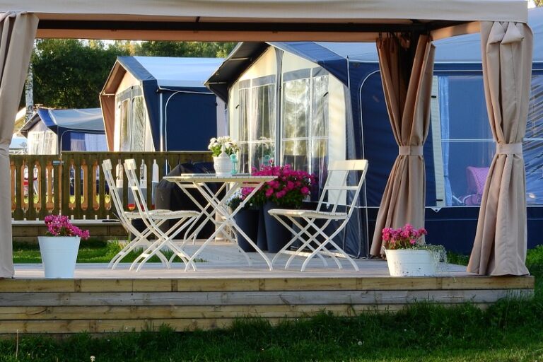 Pergola Designs for Small Backyards