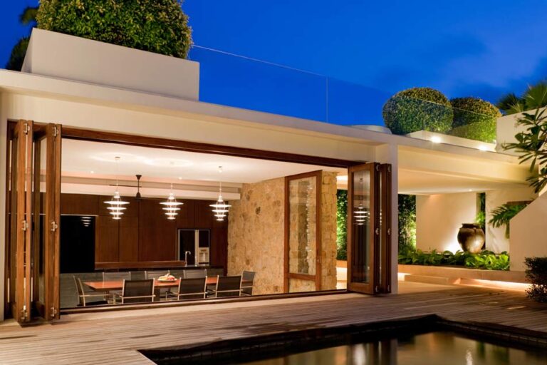 Outdoor Kitchen