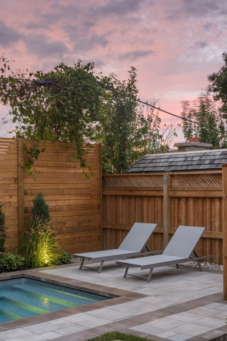 Pathway to the pool, featuring an inviting atmosphere.