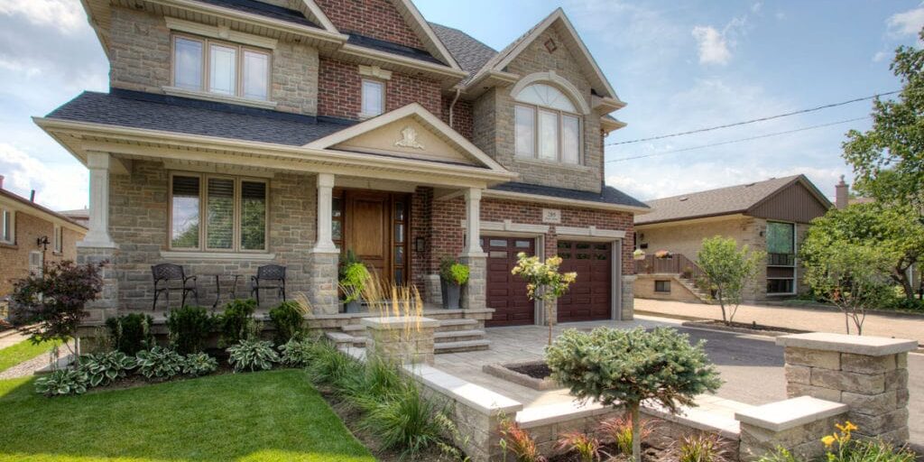 Lessons from Our Landscapers: 7 Must-Dos for Home Landscaping