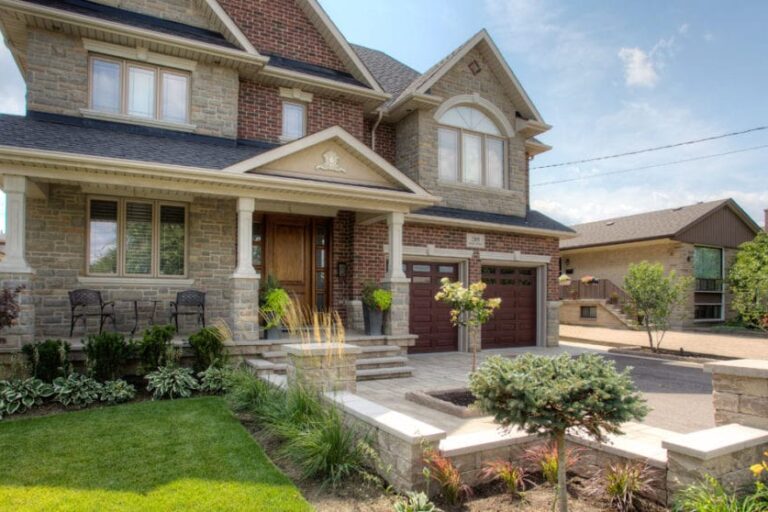 Lessons from Our Landscapers: 7 Must-Dos for Home Landscaping