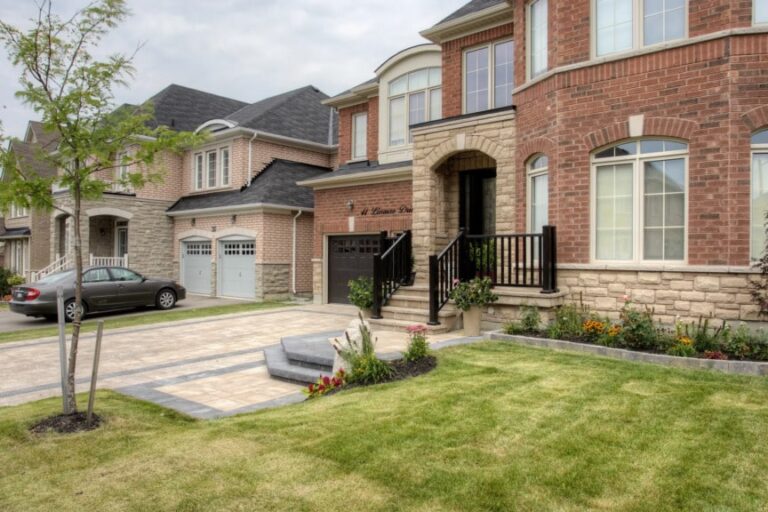 Front Yard Landscaping Tips and Designs for Small Yards