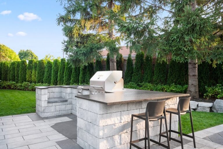12 Exceptional Outdoor Kitchen Designs and Ideas