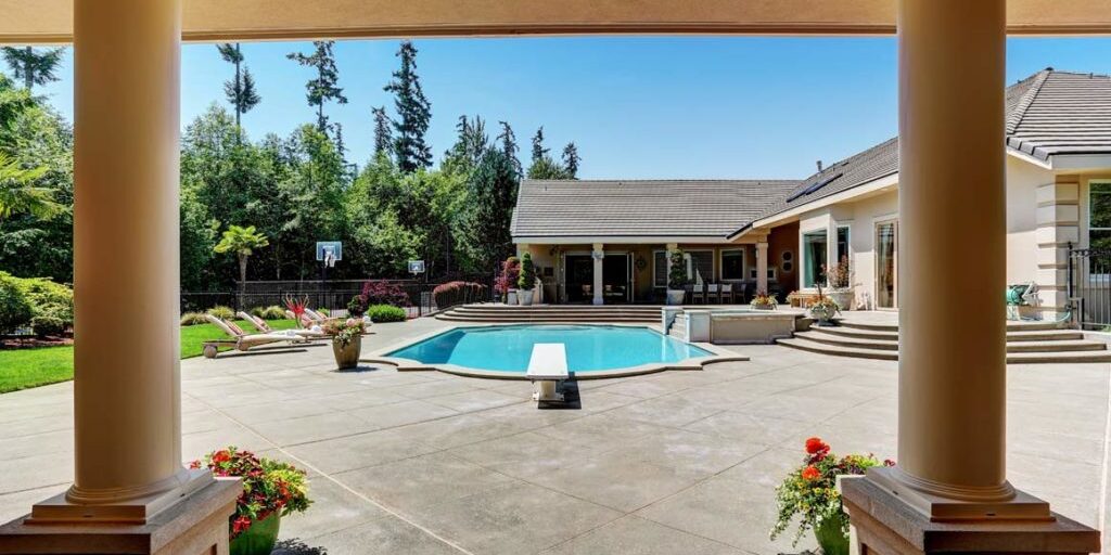 Why Do Homeowners Prefer Stone Driveways?