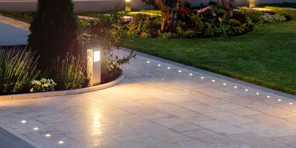 Maintenance Checklist For Your Outdoor Landscape Lighting Maintenance Checklist For Your Outdoor Landscape Lighting