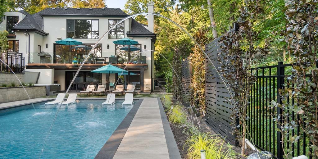 The Benefits of Adding Water Features to Your Front Yard Design