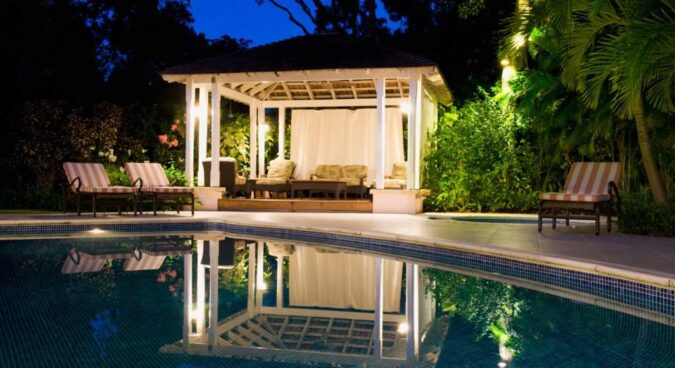 How to Enhance Curb Appeal with Outdoor Landscape Lighting