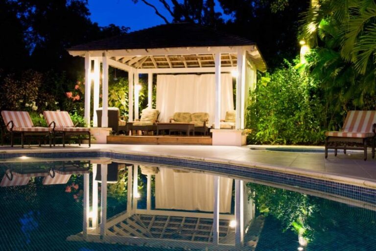 How to Enhance Curb Appeal with Outdoor Landscape Lighting
