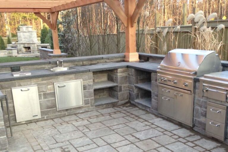 Top 15 Benefits of Having an Outdoor Kitchen