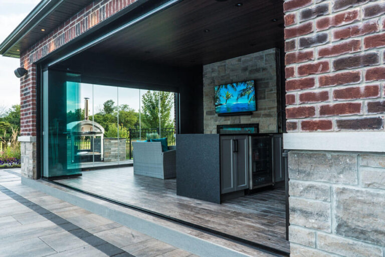 Elegant Outdoor Fire Pit Area with Comfortable Seating
