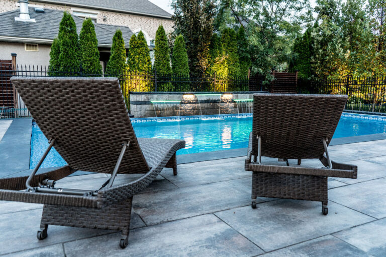 Stylish Outdoor Dining Area with Pergola