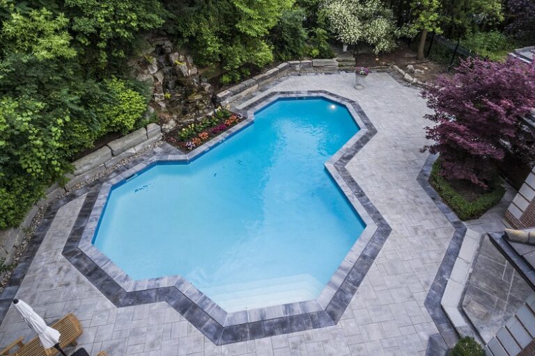 Backyard Swimming Pool Design Trends 2024