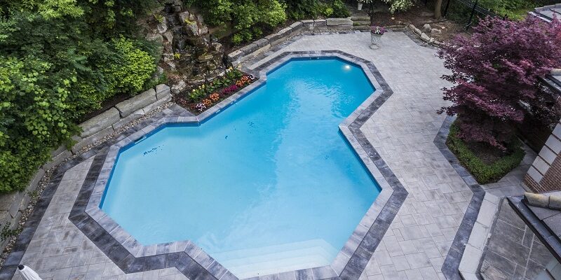 Backyard Swimming Pool Design Trends 2024