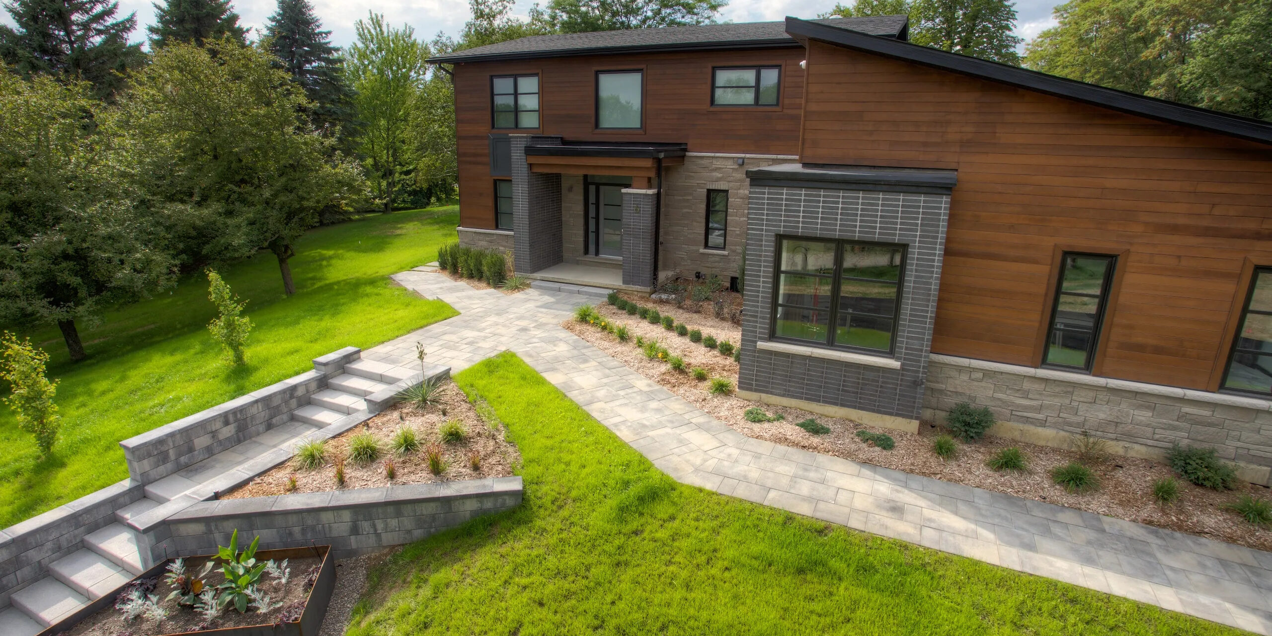 Traditional Vs. Modern Landscape Design Traditional Vs. Modern Landscape Design