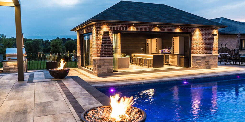 Swim-Up Bars The Ultimate Backyard Pool Upgrade Swim-Up Bars: The Ultimate Backyard Pool Upgrade