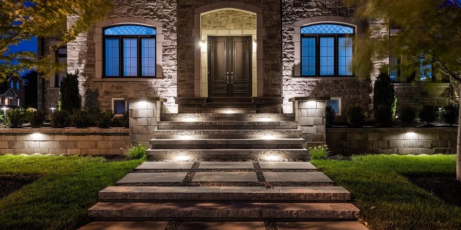 Solar vs Wired LED Landscape Lighting: Which One is Right for You