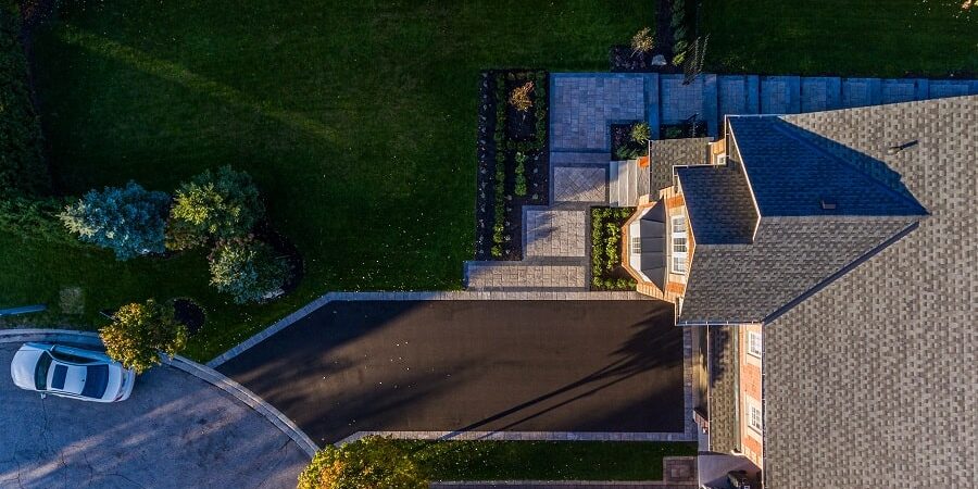 Top 10 Landscaping Mistakes Toronto Homeowners Should Avoid